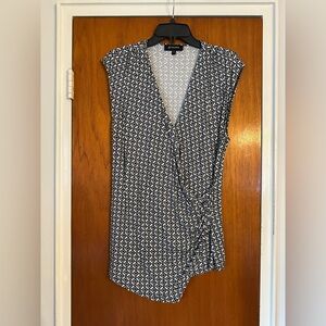 Black and White Geometric Wrap Too